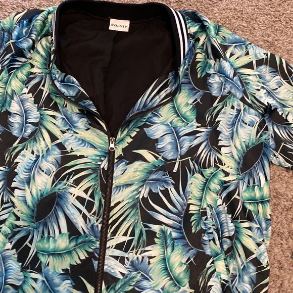 Ava & Viv Leaf Patterned Bomber Jacket - Picture 2 of 5